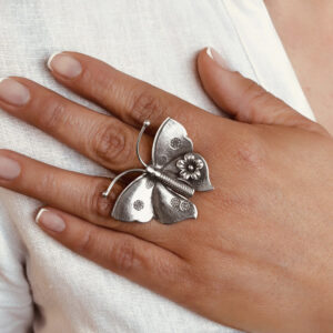 ANILLO MARIPOSA HECHO A MANO