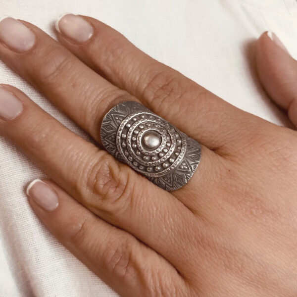 ANILLO AJUSTABLE SOL ESPIRAL HECHO A MANO