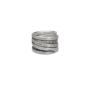 ANILLO MARTILLADO HECHO A MANO