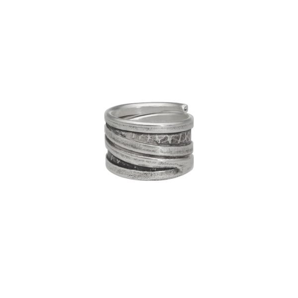 ANILLO MARTILLADO HECHO A MANO