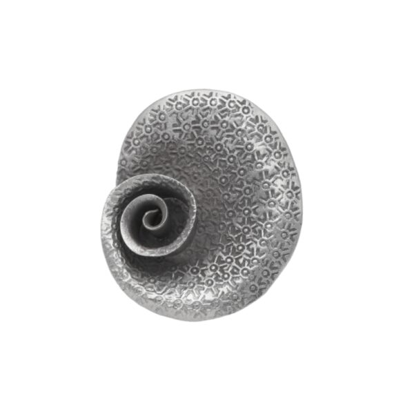 ANILLO AJUSTABLE FLOR TALLADA HECHO A MANO - Imagen 2