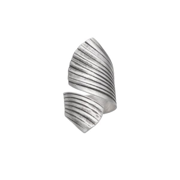 ANILLO AJUSTABLE ENVOLVENTE LINEAS HECHO A MANO