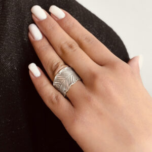 ANILLO AJUSTABLE HOJA HECHO A MANO