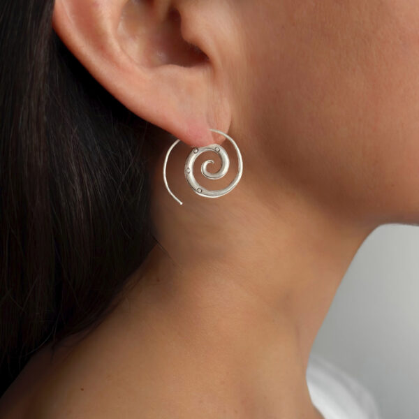 ARO LARGO ESPIRAL PUNTO HECHO A MANO - Imagen 2