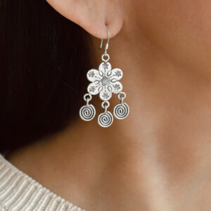 ARO LARGO FLOR CÍRCULOS ESPIRAL HECHO A MANO