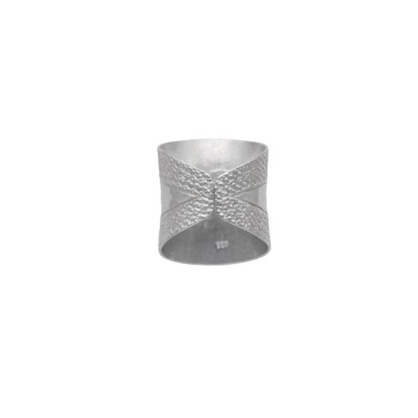 ANILLO AJUSTABLE MARTILLADO CON DISEÑO HECHO A MANO - Imagen 2