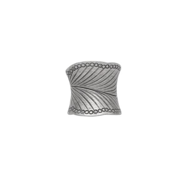 ANILLO AJUSTABLE HOJA CON PUNTITOS HECHO A MANO