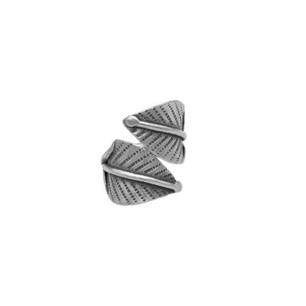ANILLO AJUSTABLE HOJAS CRUZADAS HECHO A MANO
