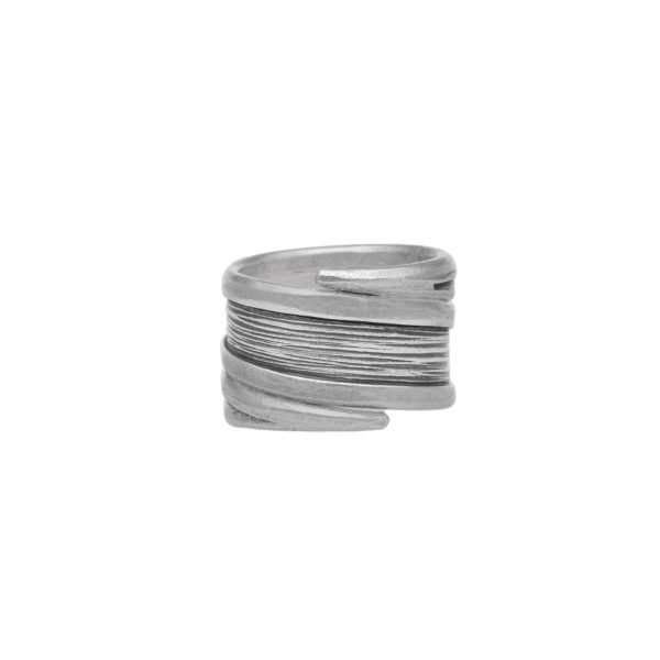 ANILLO AJUSTABLE DE LINEAS HECHO A MANO - Imagen 2