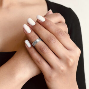 ANILLO MIDI FLORES AJUSTABLE