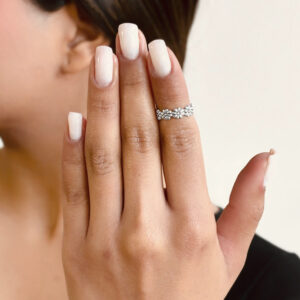 ANILLO MIDI FLORES AJUSTABLE